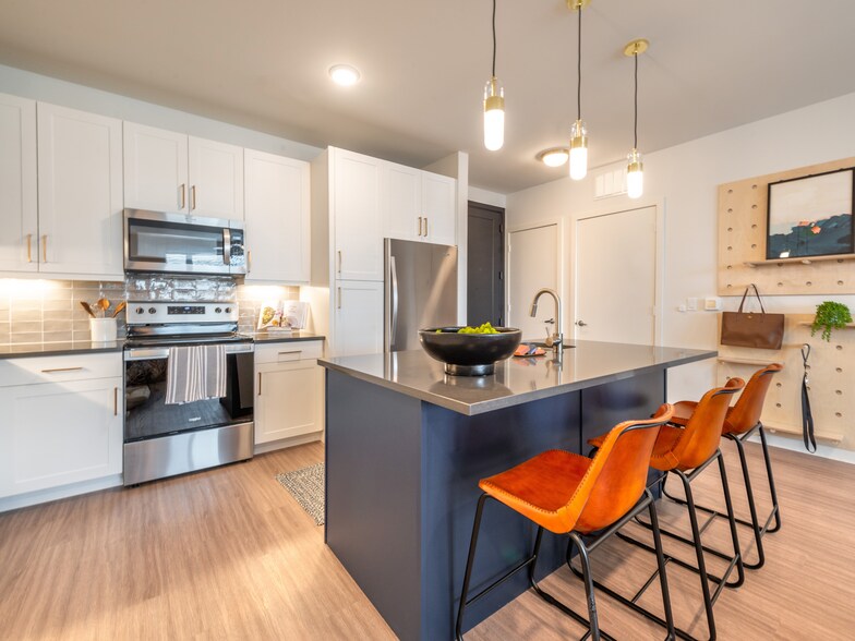 More Photos Of 411 W Commerce St, Dallas Apartments For Lease