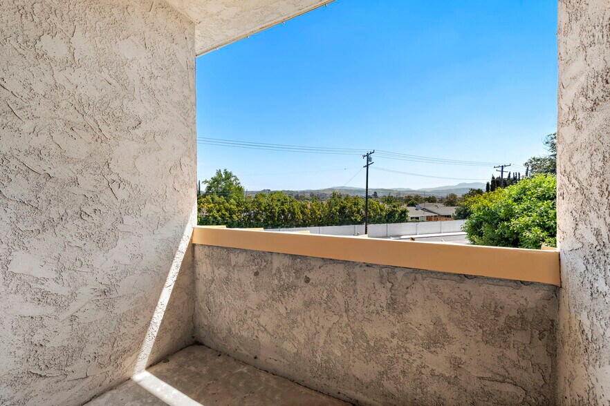 More Photos Of 1131 E Main St, Tustin Office Residential For Lease