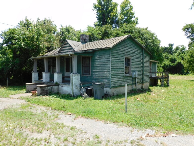 More Photos Of 530 Summit dr, South Boston Warehouse For Sale