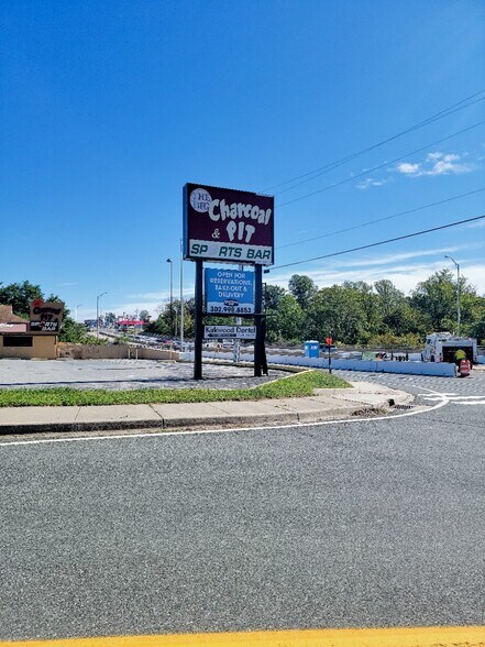 More Photos Of 714 Greenbank Rd, Wilmington Restaurant For Lease