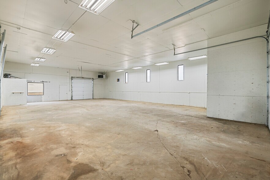 More Photos Of 4145 WY-150, Evanston Warehouse For Lease