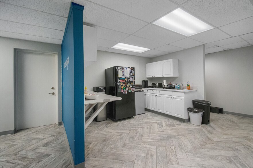 More Photos Of 315 11th Ave N, Jacksonville Beach Medical For Lease