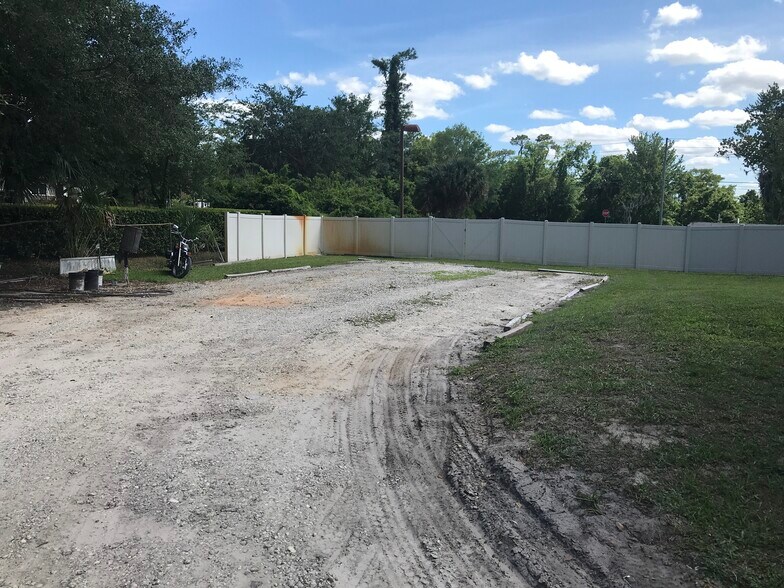 More Photos Of 1101 E Broadway St, Oviedo Office For Lease