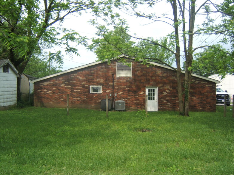 Primary Photo Of 109 S Madison St, Owenton Office For Sale