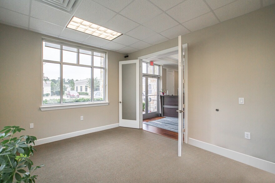 More Photos Of 2219 Sawdust Rd, The Woodlands Medical For Sale