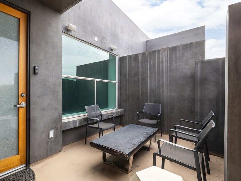 More Photos Of 215-237 California St, El Segundo Loft Creative Space For Lease