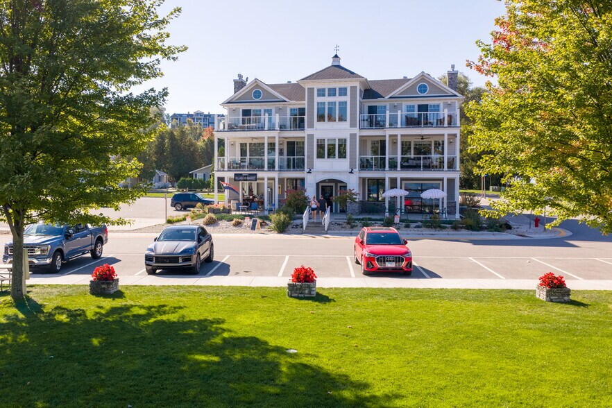 Primary Photo Of 2363 Mill Rd, Sister Bay Apartments For Sale