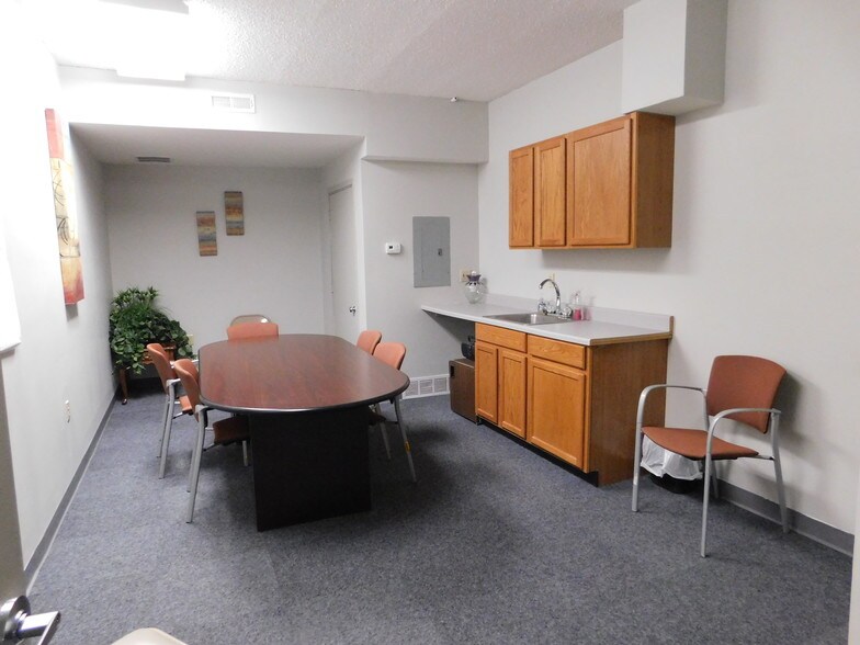 More Photos Of 3270 W North Bend Rd, Cincinnati Office Residential For Sale