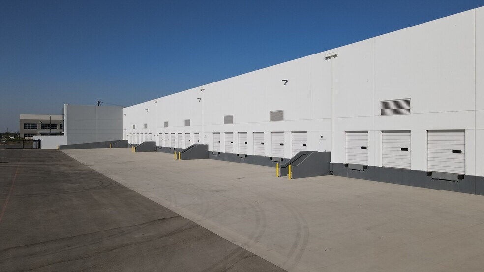 More Photos Of 9584 Sugar Rd, Tracy Warehouse For Lease