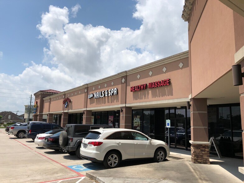 More Photos Of 6725 Atascocita Rd, Humble Unknown For Lease