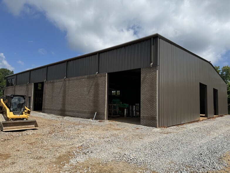 More Photos Of 410 Weakley Ln, Smyrna Warehouse For Sale