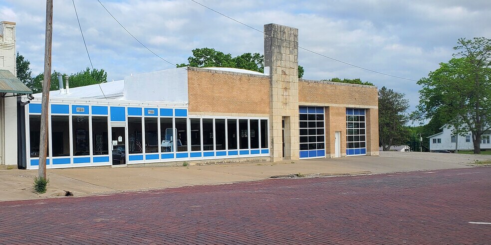 More Photos Of , Holton General Retail For Sale