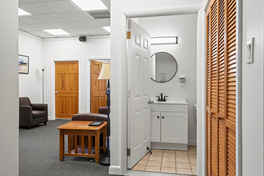More Photos Of 395 Sabattus St, Lewiston General Retail For Sale