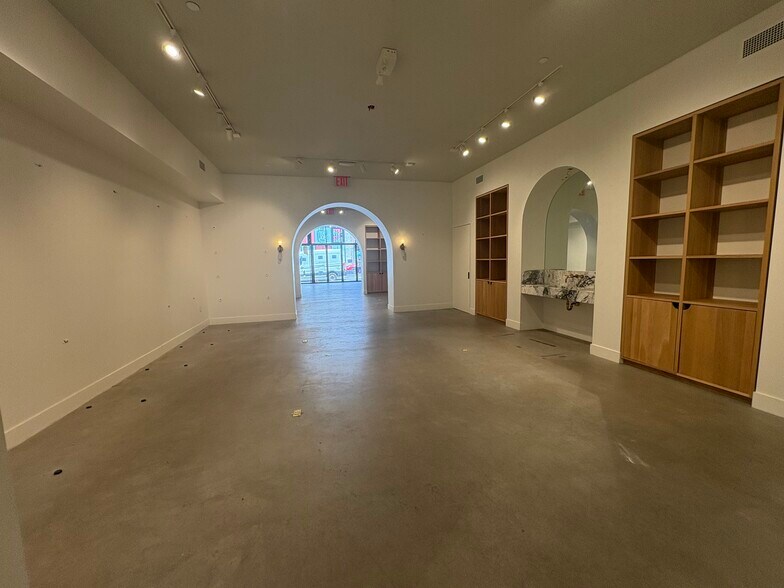 More Photos Of 106 N 6th St, Brooklyn Apartments For Lease