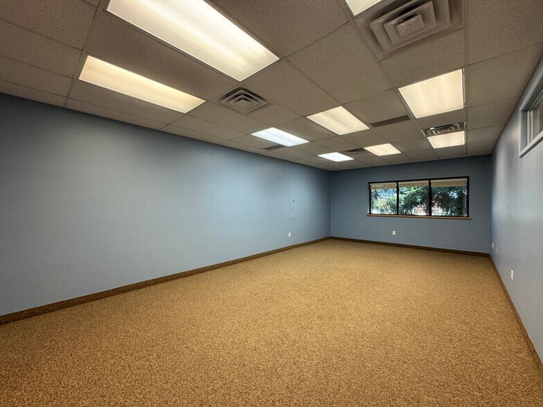 More Photos Of 510 S Maple Rd, Ann Arbor Office For Sale