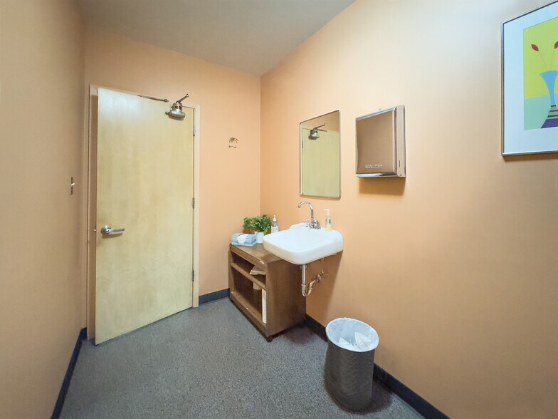 More Photos Of 702-704 N Tejon St, Colorado Springs Office Residential For Sale