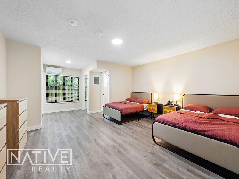 More Photos Of 3305 SE 5th St, Pompano Beach Assisted Living For Sale