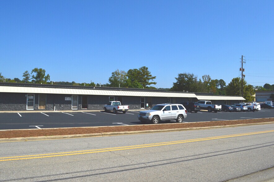 More Photos Of 1020-1042 Commerce Blvd, Pelham Flex For Lease