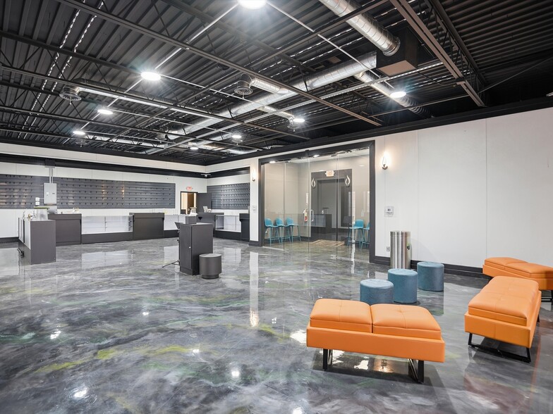 More Photos Of 20903 Dequindre Rd, Hazel Park Warehouse For Lease