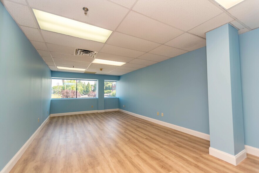 More Photos Of 272 N Bedford Rd, Mount Kisco Office For Sale