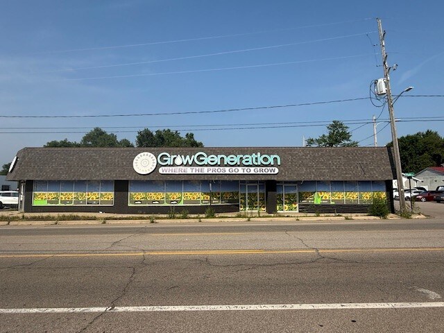 Primary Photo Of 484 Main St, Battle Creek Freestanding For Sale