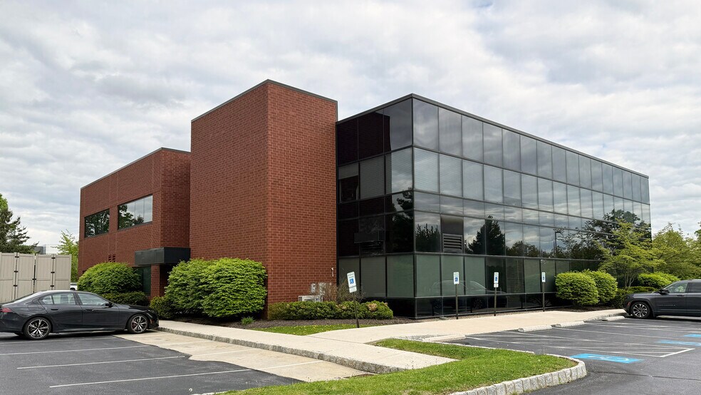 More Photos Of 2851 Baglyos Cir, Bethlehem Office For Lease