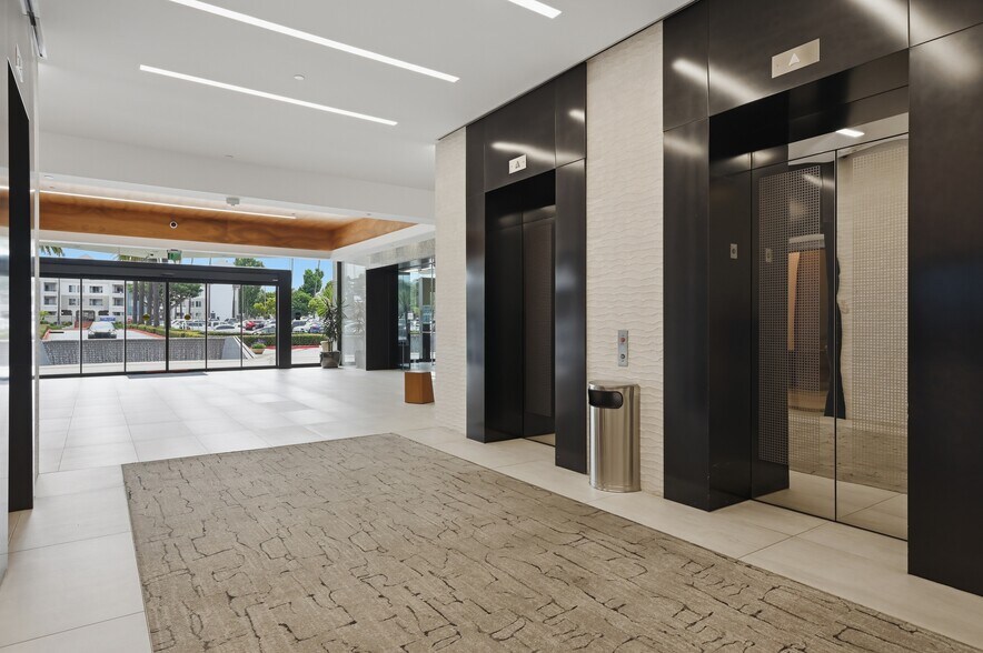 More Photos Of 3655 Nobel Dr, San Diego Office For Lease