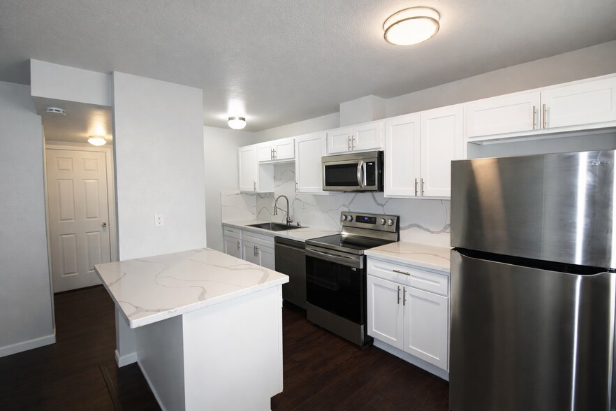 More Photos Of 3222 2nd Ave, Sacramento Apartments For Sale