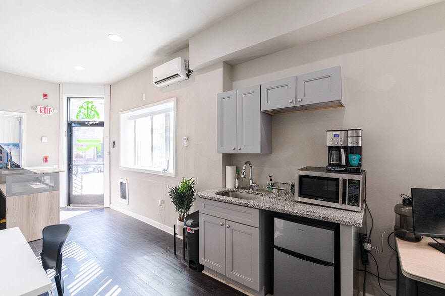 More Photos Of 1632 N 29th St, Philadelphia Office Residential For Lease