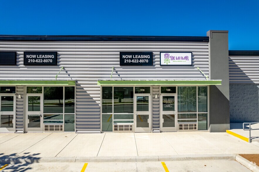 More Photos Of 8114 City Base Landing, San Antonio Unknown For Lease