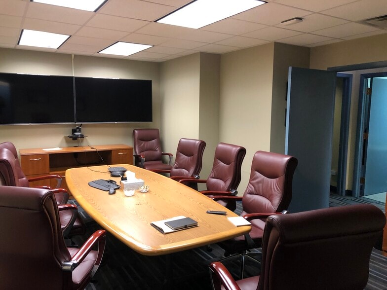 More Photos Of 50 E Washington St, Chicago Office For Sale