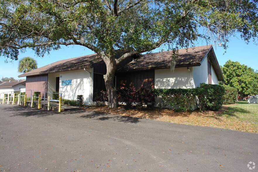More Photos Of 506 4th Ave W, Palmetto Medical For Sale