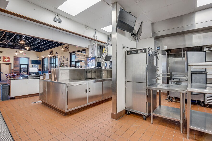 More Photos Of 2470 Gum Branch Rd, Jacksonville Restaurant For Sale