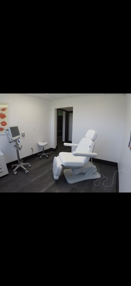 More Photos Of 120 Sister Pierre Dr, Towson Medical For Sale