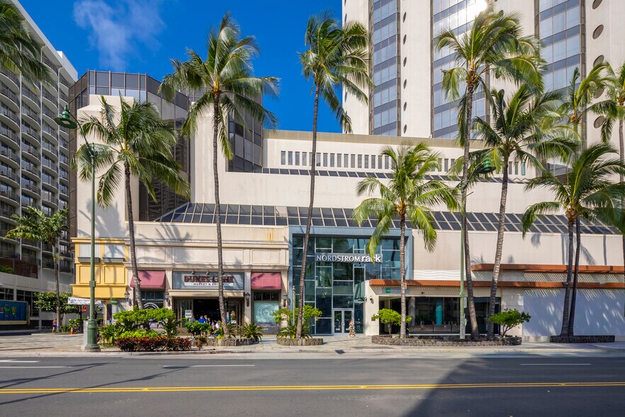 More Photos Of 2255 Kuhio Ave, Honolulu Hotel For Lease