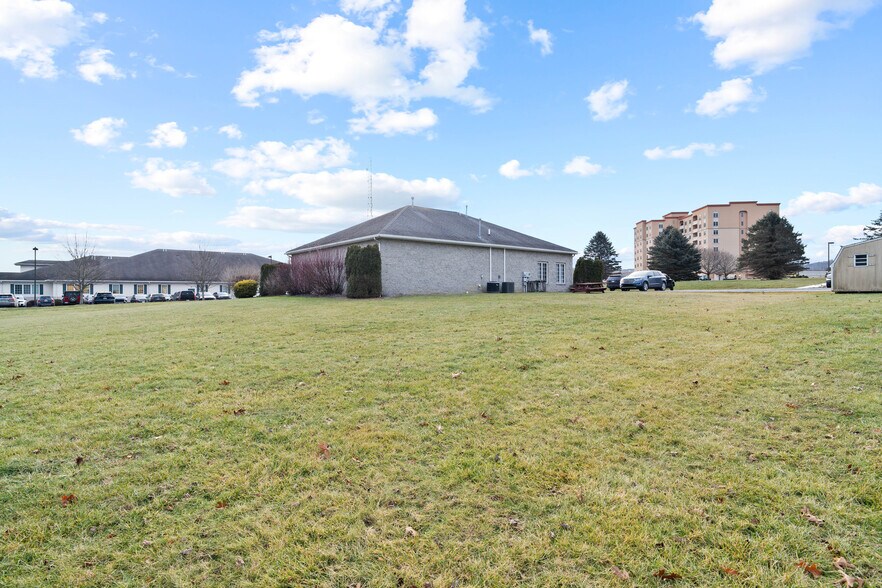 More Photos Of 900 Leonard St, Clearfield Office For Lease