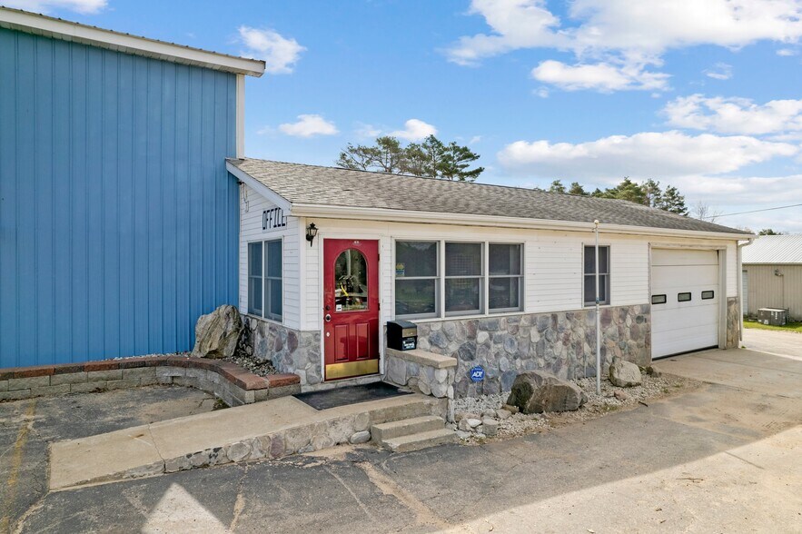 More Photos Of 19925 12 Mile Rd, Big Rapids Service For Sale