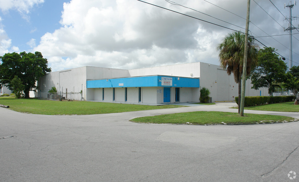 Primary Photo Of 4705 NW 132nd St, Miami Warehouse For Lease