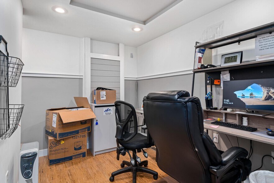 More Photos Of 364 Opie Arnold Rd, Limestone Medical For Sale