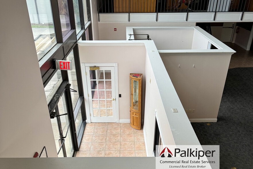 More Photos Of 4340 Edgewater Dr, Orlando Warehouse For Lease