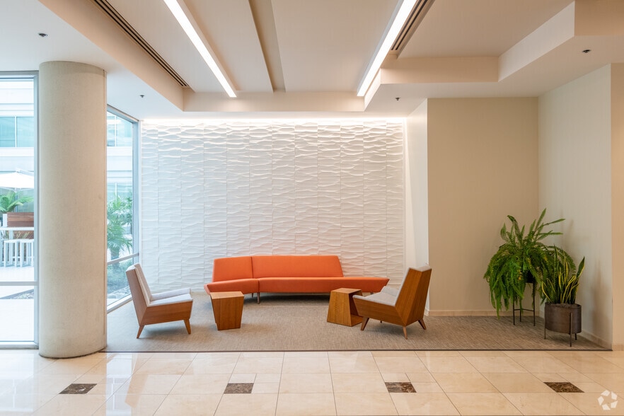 More Photos Of 2105 S Bascom Ave, Campbell Medical For Lease