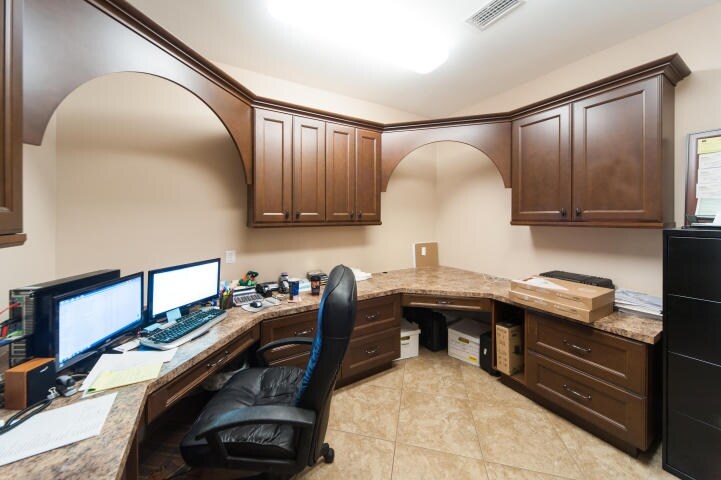 More Photos Of 295 Azalea Dr, Destin Warehouse For Sale