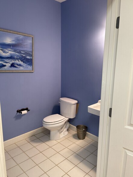 More Photos Of 2210 N Main St, Daphne Office For Sale