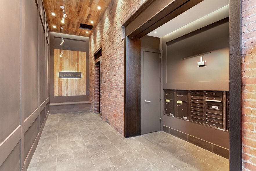 More Photos Of 94-126 9th St, Brooklyn Office For Lease