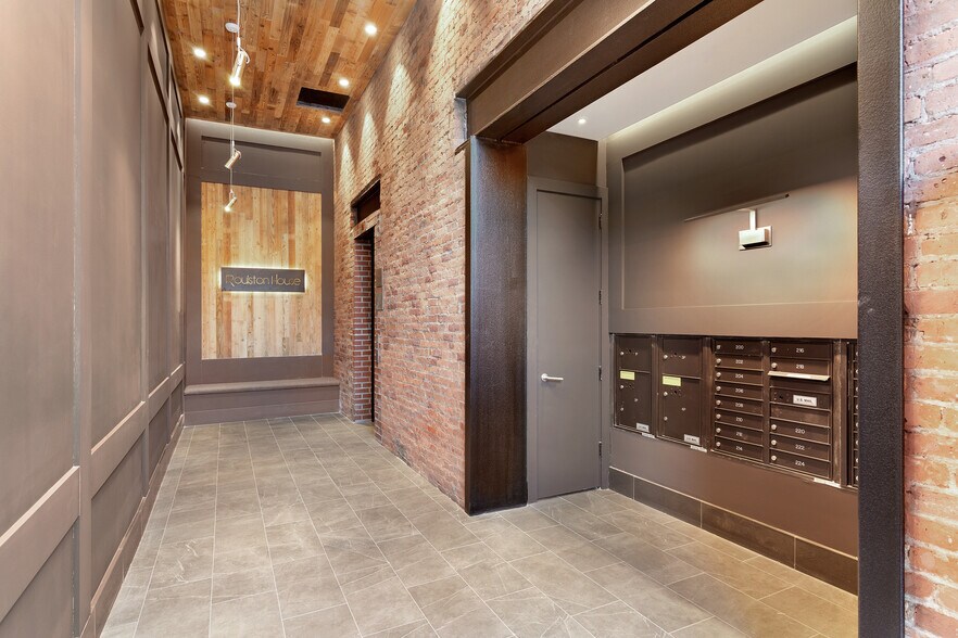 More Photos Of 94-126 9th St, Brooklyn Office For Sale