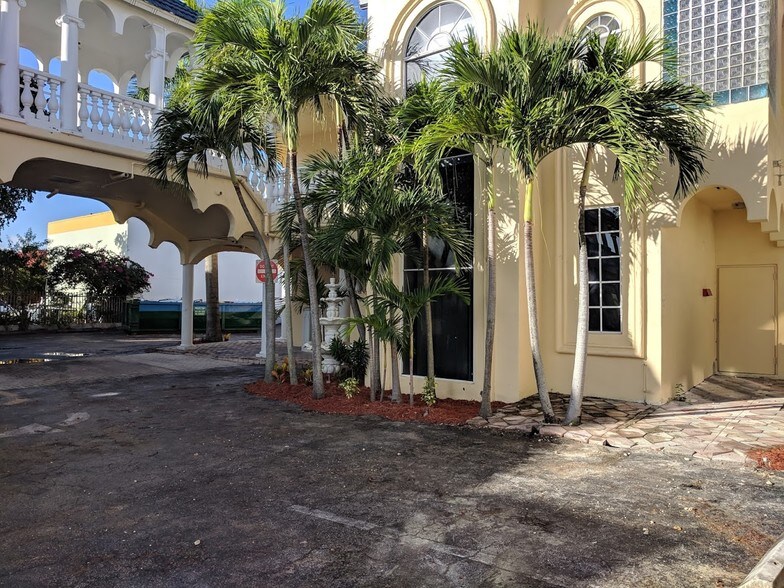 More Photos Of 5420-5430 N State Road 7, North Lauderdale Schools For Sale