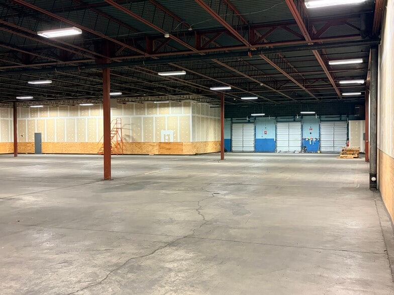 More Photos Of 902-908 Bullitt St, Charleston Warehouse For Lease