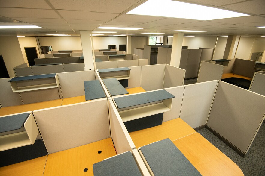 More Photos Of 1330 N Park St, Carrollton Medical For Lease