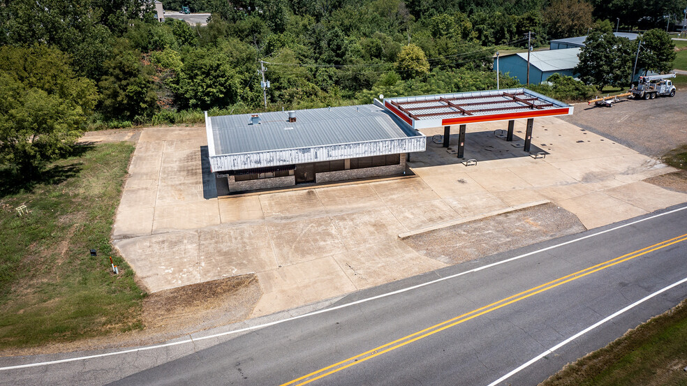 Primary Photo Of 140 E Reynolds Rd, Arkadelphia Convenience Store For Sale