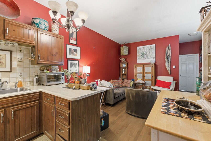 More Photos Of 275 Main St, South Berwick Storefront For Sale